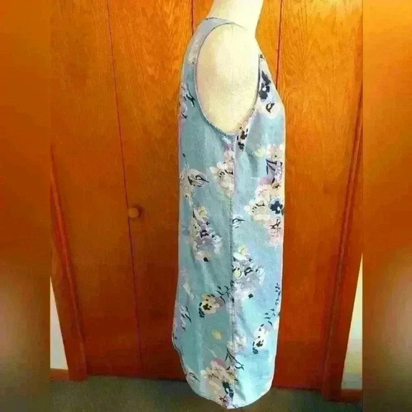 CHRISTOPHER & BANKS DENIM FLORAL DRESS. SIZE LARGE. - Picture 2 of 10